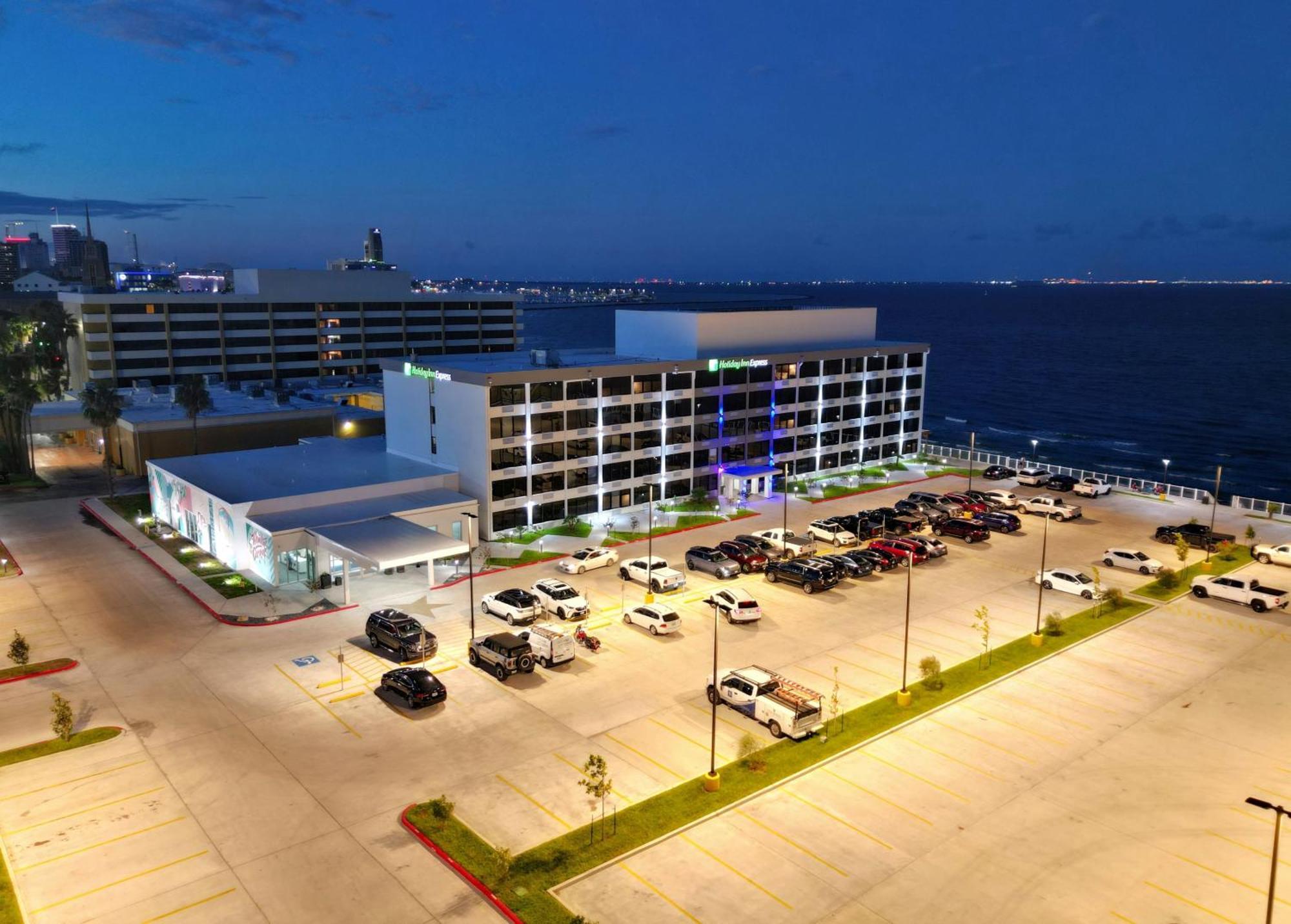 Holiday Inn Express Corpus Christi - Beachfront By Ihg 外观 照片