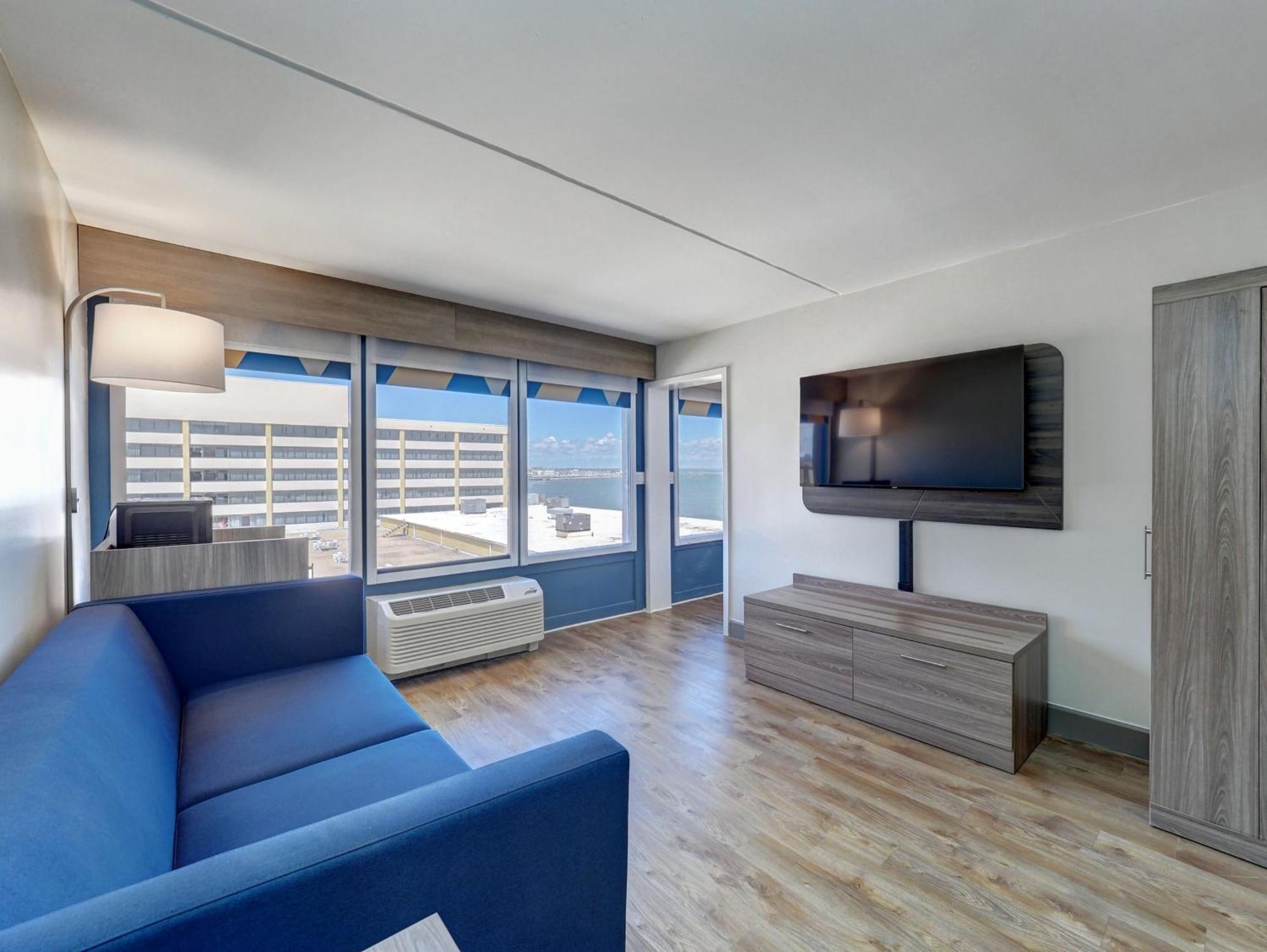 Holiday Inn Express Corpus Christi - Beachfront By Ihg 外观 照片