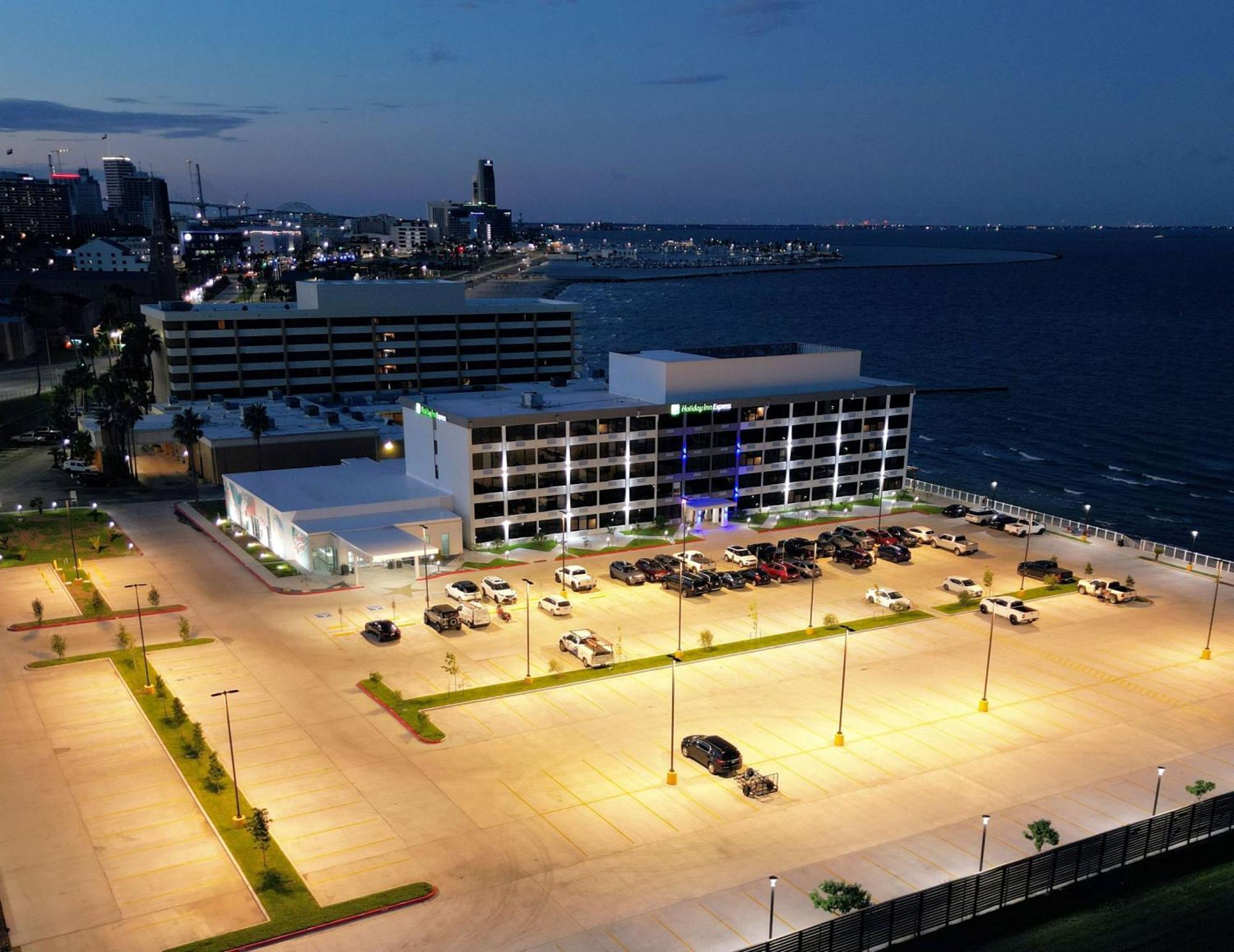 Holiday Inn Express Corpus Christi - Beachfront By Ihg 外观 照片