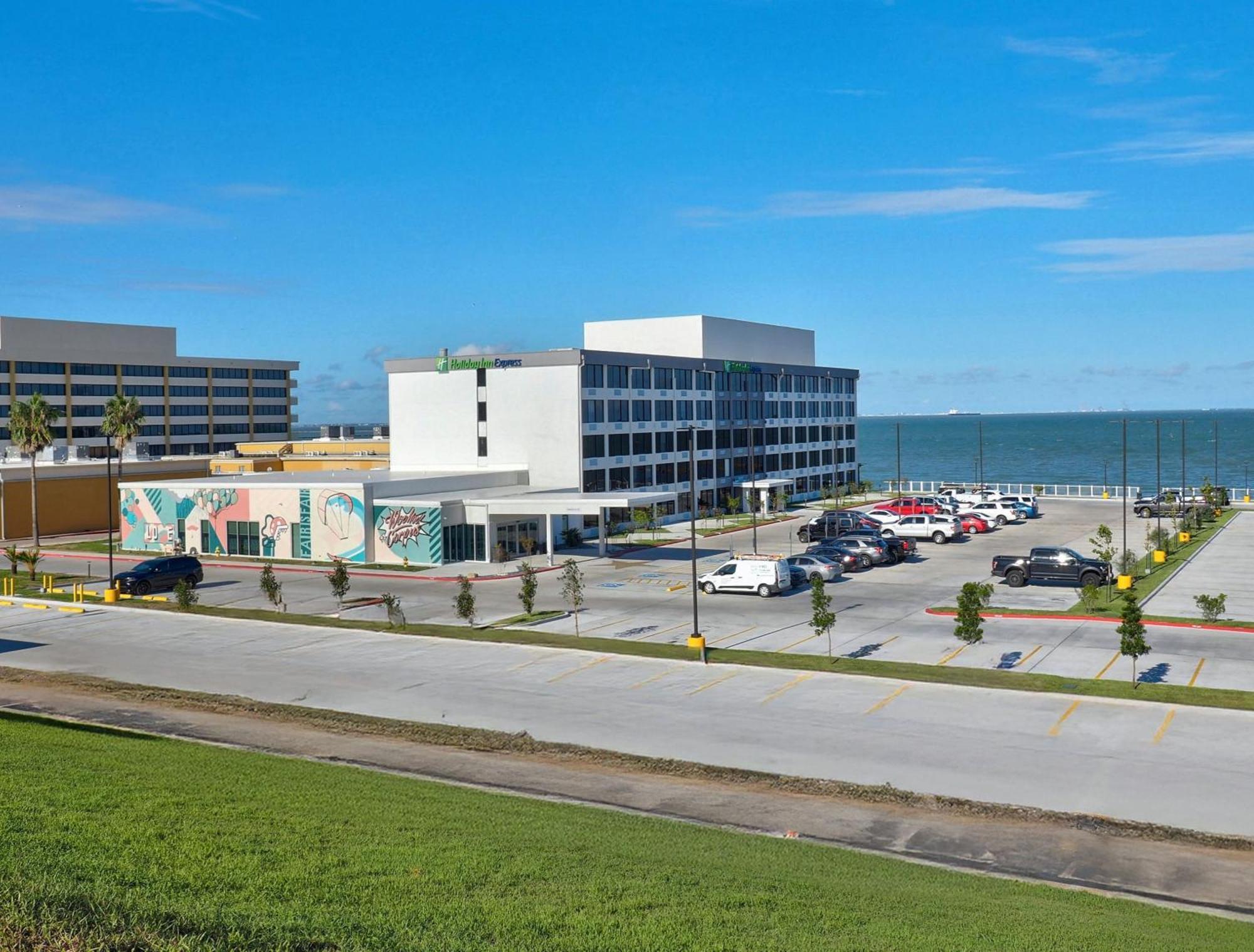 Holiday Inn Express Corpus Christi - Beachfront By Ihg 外观 照片