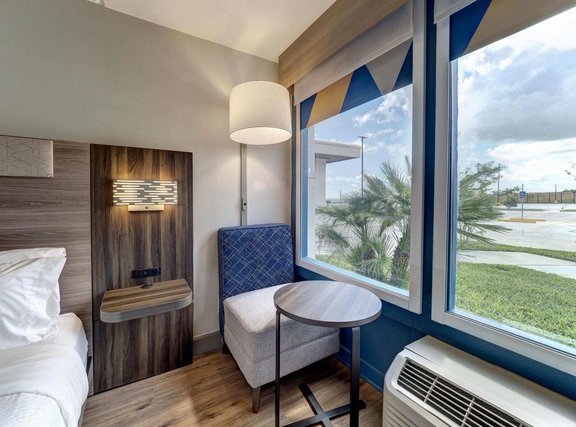 Holiday Inn Express Corpus Christi - Beachfront By Ihg 外观 照片