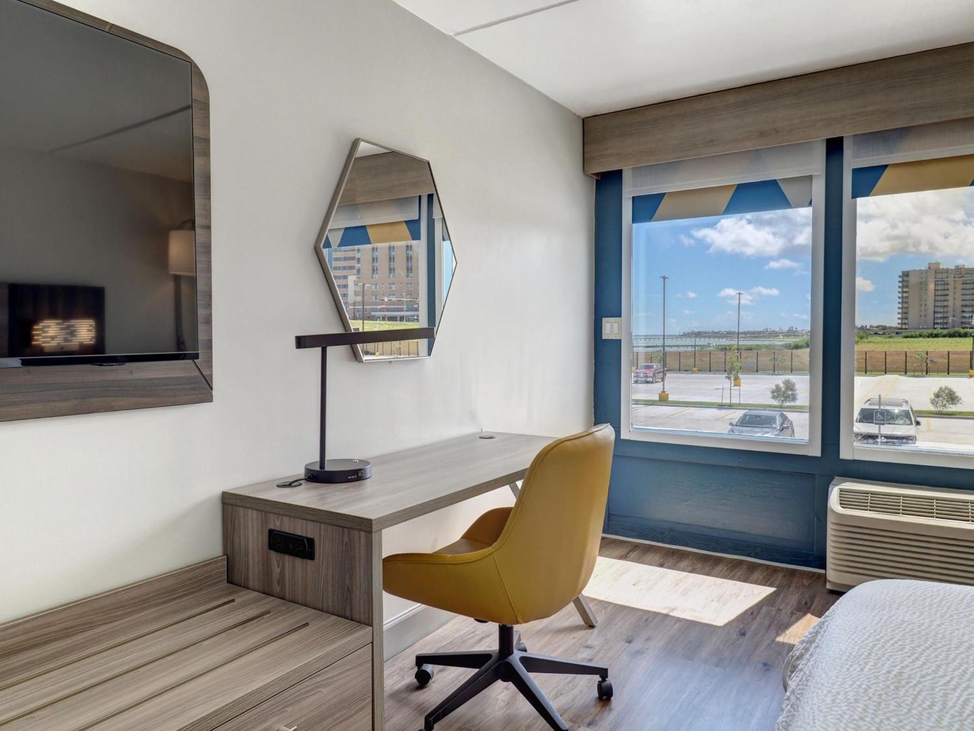 Holiday Inn Express Corpus Christi - Beachfront By Ihg 外观 照片