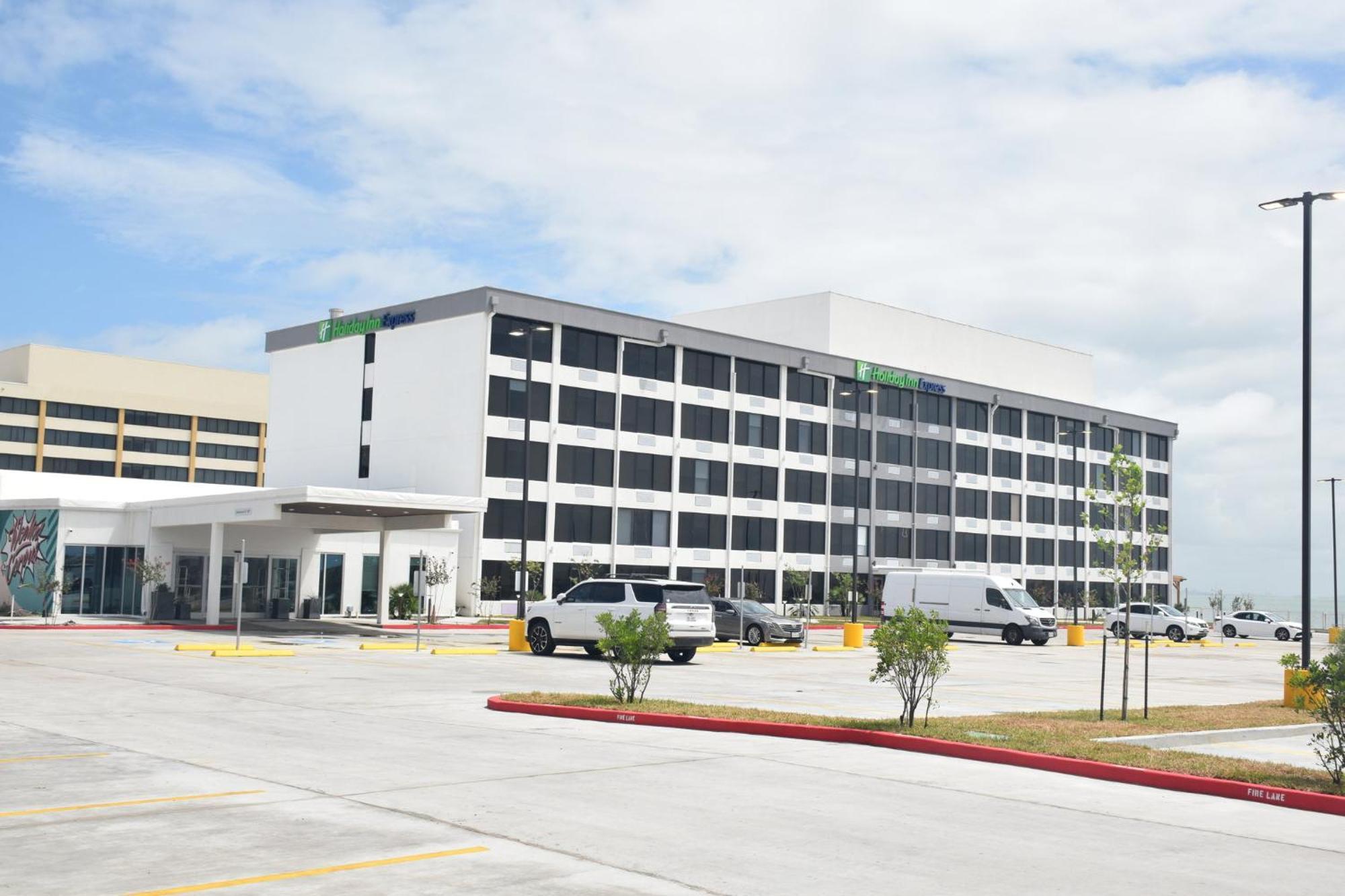 Holiday Inn Express Corpus Christi - Beachfront By Ihg 外观 照片