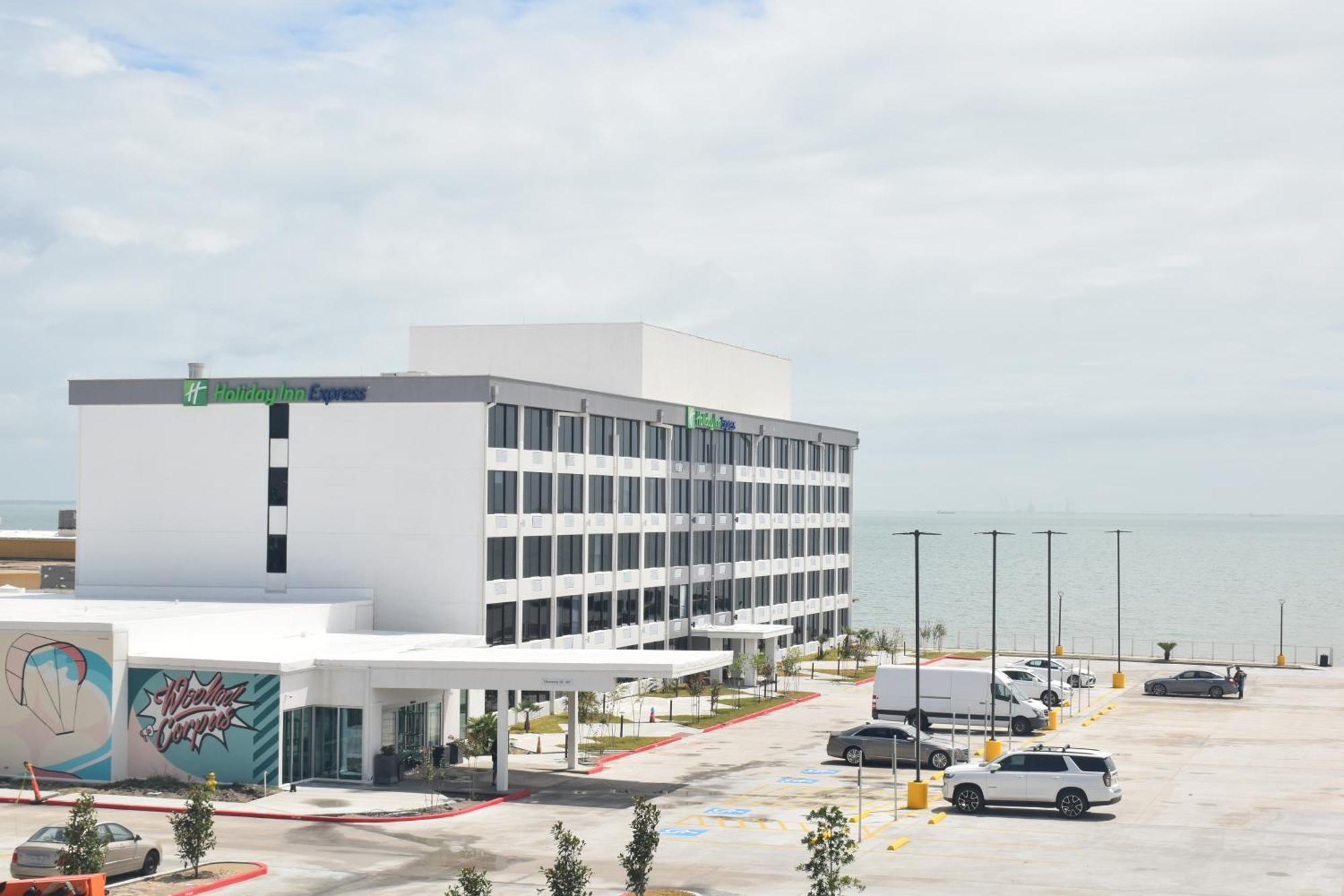 Holiday Inn Express Corpus Christi - Beachfront By Ihg 外观 照片